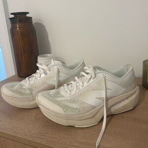 New Balance FuelCell Rebel V4